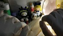 【馨崽助眠】新的尝试，十几段录音片段藏在视频中，手套摩擦刷子刷麦