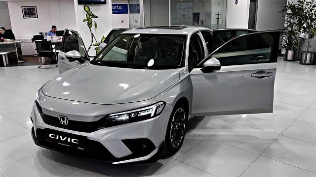 新车到店,实拍2022款本田思域civic