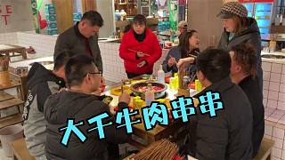 庆祝幺妹儿出月子，内江朋友带去吃火锅，味道不错哈！