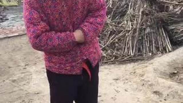 农村搞笑视频 #农村搞笑段子 #不嫌弃农村人扣个爱心