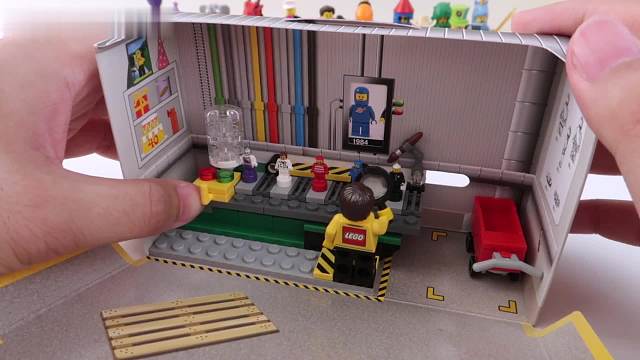 lego小人40周年小人工厂套装 _ 巴特曼动手玩儿