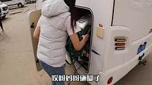 停车场不能加水充电，行车充电去厂家加水#房车#房车旅行 #房车旅行莹莹