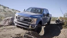 【七刀说车】F250 F350 原来也有“猛禽版” 6.7L V8柴油发动机 后桥差速锁 你动心了么