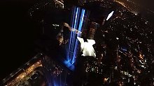GoPro: 夜间城市翼装飞行挑战！