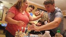 Jonah过生日Alex吹蜡烛这段我笑死了 特地剪出来给大家笑一笑