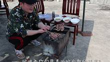 老猫去户外烧烤，羊肉串，烤辣子，鸡翅香肠，一顿碳烤看馋了