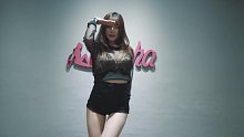Laysha-Hyeriy-She's Coming