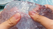 实物晶莹剔透的很好看我拍不出来 很少见的填充物第一次玩 是按摩手感 不扎手