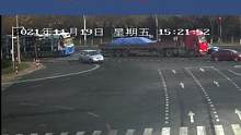 请注意货车 “视野盲区”！