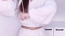 #比比安慕希 #性感可爱  我这一拳会把你打哭嘛？