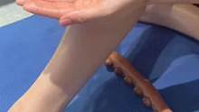 #居家锻炼 #腿部按摩 #擀筋棒使用方法