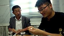羊排龙虾，四头蒜，大sao和岳父比吃蒜，直接大蒜配白酒，真过瘾