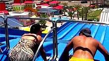 你体验过刺激的赛车水滑梯吗？第一视角带你去感受！ #第一视角 #搞笑视频 #水上运动 #水滑梯水上乐