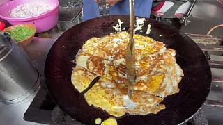 印度街头美食-浦那中心供应过去40年历史的美味鸡蛋菜肴