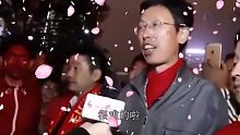 每年桃花开的时候，我就会想起那个......蓝人......