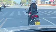 骑摩托路上遇见别人滴你怎么办？？？#机车