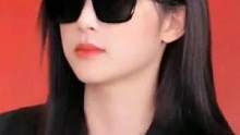 终于找到这款#墨镜 啦！颜值超高还巨百搭，不管什么脸型都能驾驭，快艾特你友友跟你一起戴！#网红饰品 