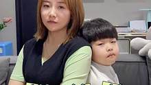 人类幼崽的模仿能力有多强？老母亲现在有点怀疑人生了！#家庭日常 #父子#人类幼崽成长记 