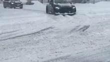 奥迪RS7，感受一下雪地quattro漂移，太帅了！#奥迪 #危险动作请勿模仿