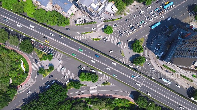 城市交通十字交叉路口車流-實拍視頻