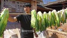制作家乡特色干菜，和妈妈在一起的日子开心！