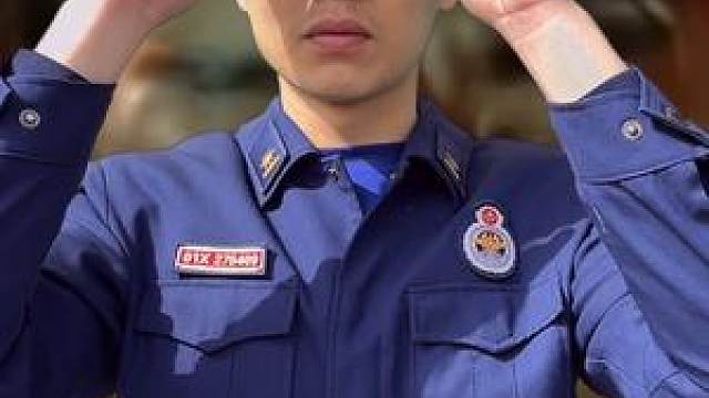 当你带上这顶帽子,你将不是一个凡人.#蓝朋友 #消防队的欢乐时光