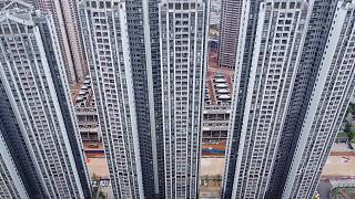 广西南宁现五六十层住宅楼，远远望去像香港鸽笼房，你愿意住吗？