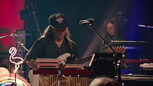 Tash Sultana「Dream My Life Away」