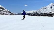 身之所及   有止                     
心之所念   无尽 
折多山雪比视频中