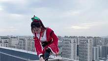 我分分钟几百万上下，我所认识的富豪中没有人是我的对手。因为在我吹这个牛的时候，他们分分钟就会被我笑s