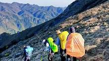 中国#秦岭 #光鹿跑兵冰 再现#草帽 大神 #兵马营 #保持热爱奔赴山海 #身体和灵魂总有一个在路上
