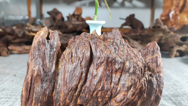 海南木本降真香摆件,重重似画,曲曲如屏