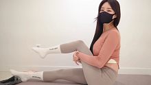 4K LOOKBOOK 模特VROK做普拉提时喜欢穿的袜子……