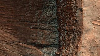 火星杰泽罗陨石坑地平线放大视图，由NASA“毅力”号火星车拍摄。