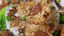 家里有小朋友的，给孩子做这个卤肉饭