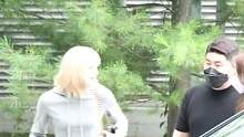 #lisa 今日出国参加时装周，熟悉的芭比娃娃又回来啦~~
