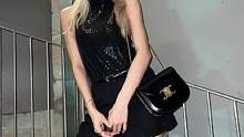 #Lisa阳台落日大片 就是说美女身材好优越啊