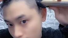 男生武士头日常自己修剪2侧。短了也可以这样留头顶