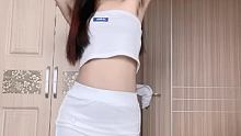 饿了不知道吃什么，想吃点恋爱的苦呢 #火车摇  #千斤顶  #好身材秀出来