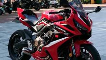 #机车 红色不是只有杜卡迪，也有本田红