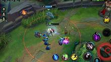 英雄联盟lol手游：没想到残血小兵会这么给力