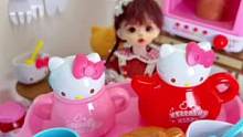 我可太喜欢玩这种过家家的套装了～#hellokitty过家家 #hellokitty造型小冰箱 #凯