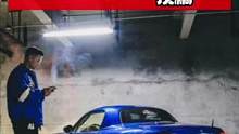 粉丝座驾：马自达 MX5 Miata 3代 NC
摩托车排气碰上汽车发生微妙的反应
#低趴姿态 #汽