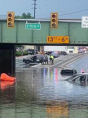 美国网民实拍：新泽西州洪水泛滥！
对了，美国51区不是炒作与外星人有联系吗？怎么还是这情况啊！