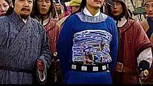 上方（红色按钮）可免费看完整版哟！皇后买肉被教训