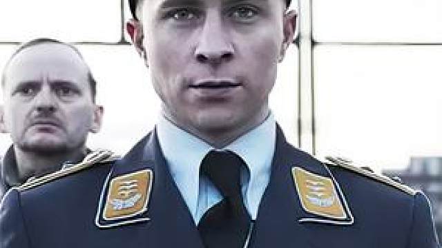 《 #冒牌上尉》第2/3集:少年一步步沦为恶魔 #推荐电影 #战争 #电影