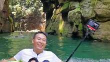 真正喜欢摄影的人，镜头是无处不在的，即使没有手去拿#广州周边玩水 #联山一线天 #英德 
