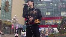 #街唱 #路演 载着气球陪你兜风～#腿精