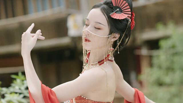 施梦露路人视角