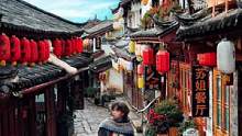 答应我！去丽江古城游玩，不要再拍游客照了，学会这四个古城的万能拍照技巧，妈妈再也不用担心我拍不好了！